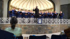 Möhring-Chor beim Auftritt in der Wandelhalle